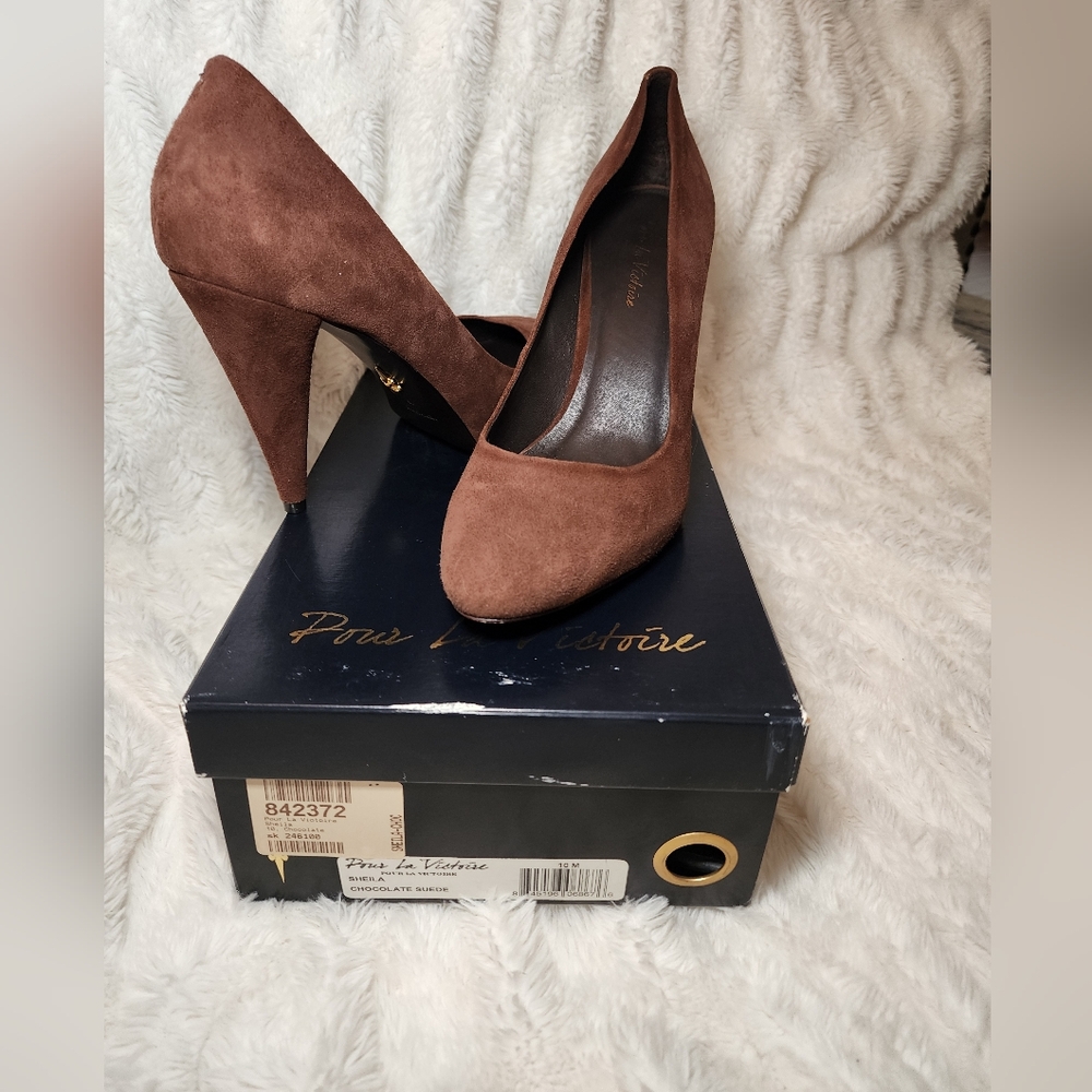 Pour La Victoire Chocolate Brown Suede Heels Size 10 W Box